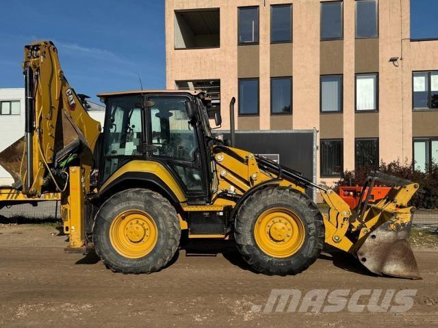 CAT 444 Retrocargadoras