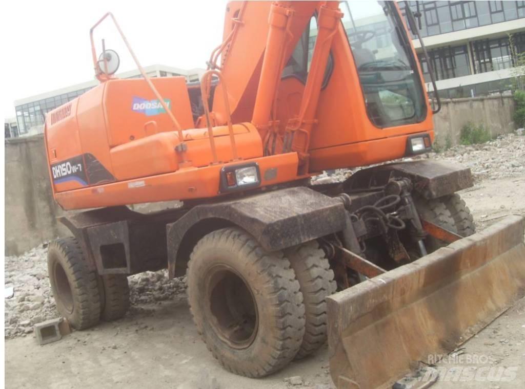 Doosan DH 150 W-7 Excavadoras de ruedas