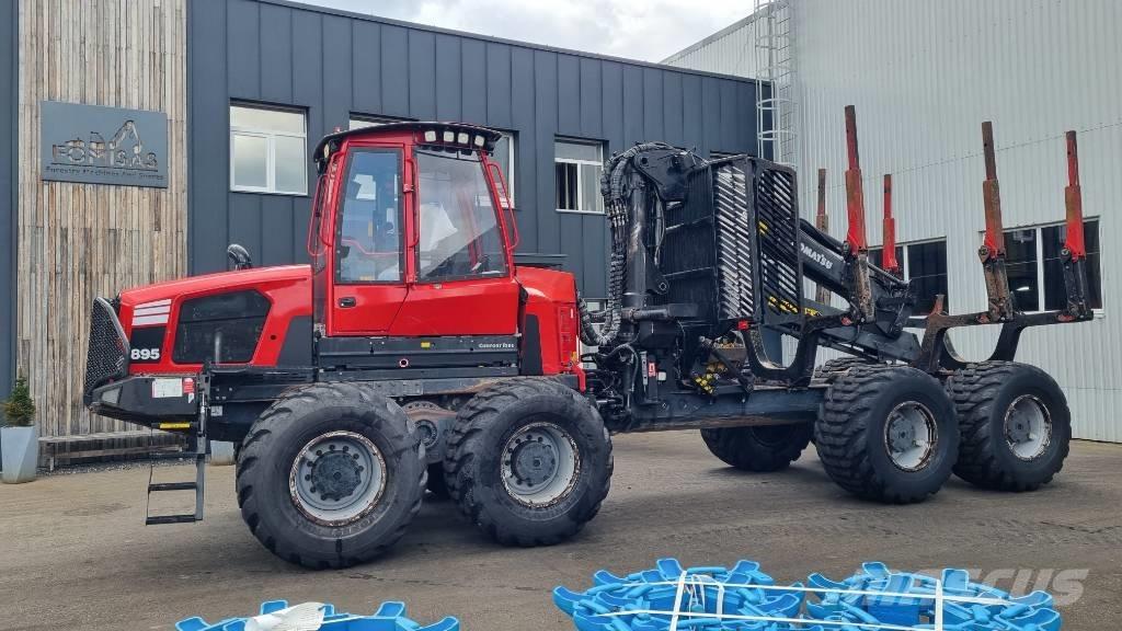 Komatsu 895 Autocargadoras