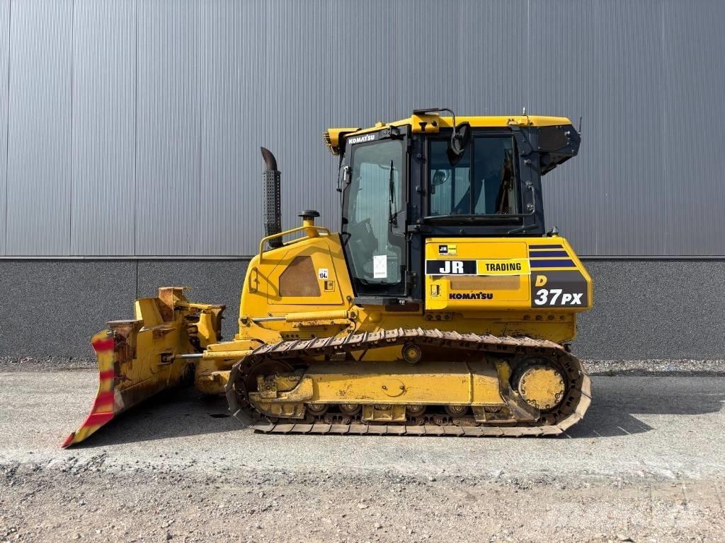 Komatsu D37 PX-23 Buldozer sobre oruga