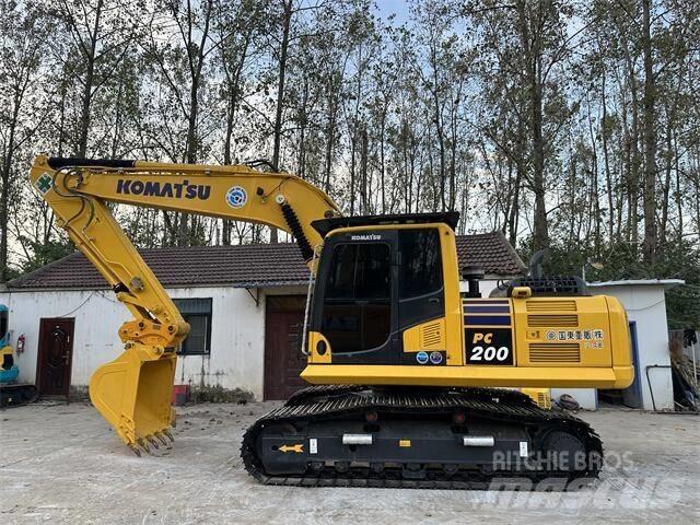 Komatsu PC200-8 Excavadoras de cadenas