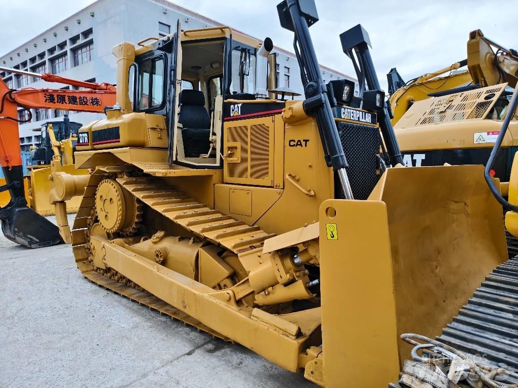 CAT D 7 R Buldozer sobre oruga