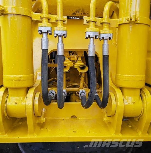 Komatsu PC220-8 Excavadoras de cadenas