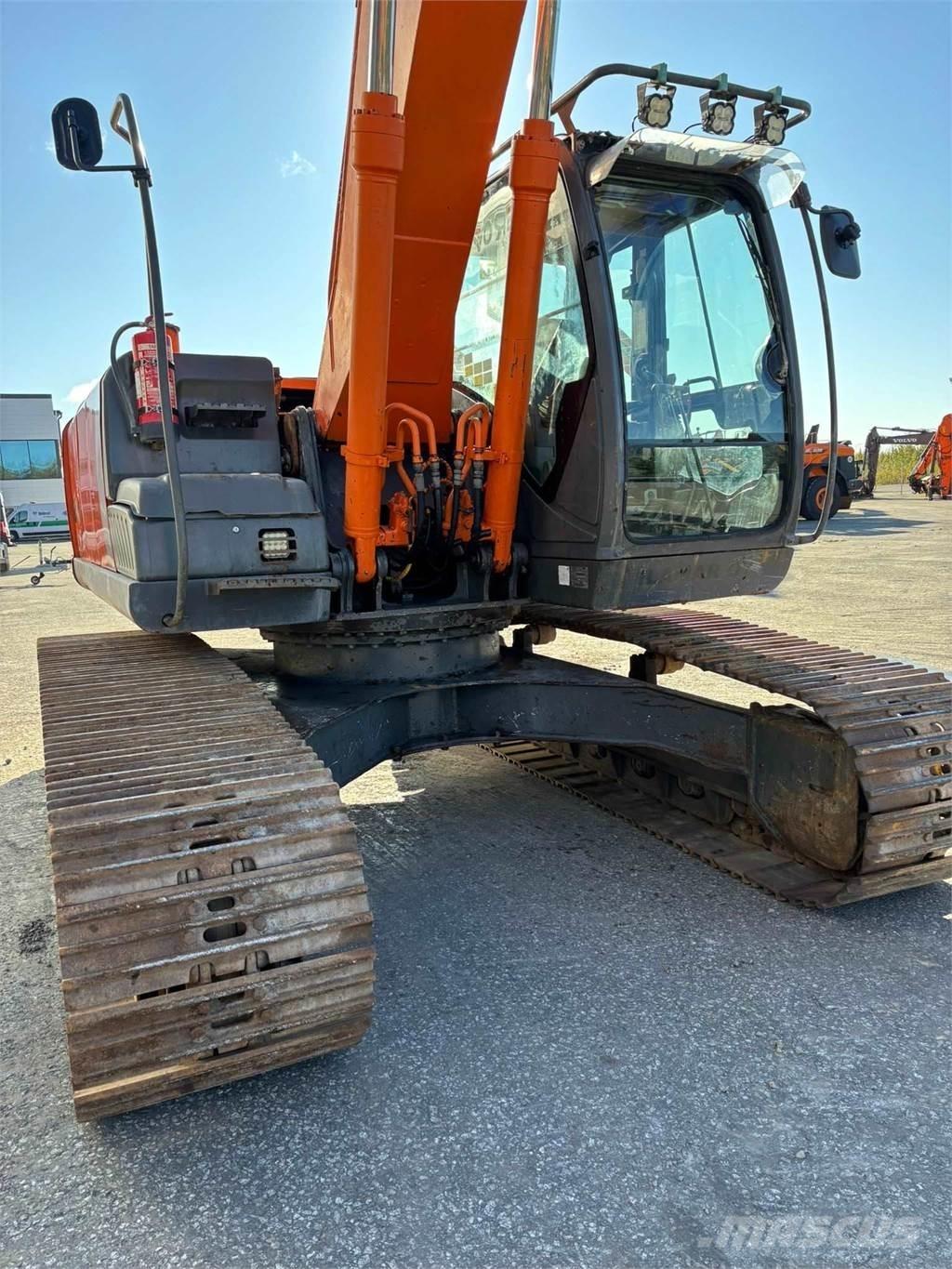 Hitachi ZX210LC-3 Excavadoras de largo alcance