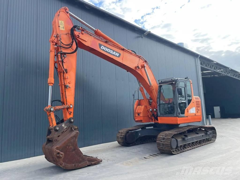 Doosan DX235LCR Excavadoras de cadenas