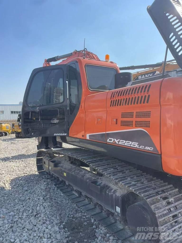 Doosan DX 225LC-9C Excavadoras de cadenas
