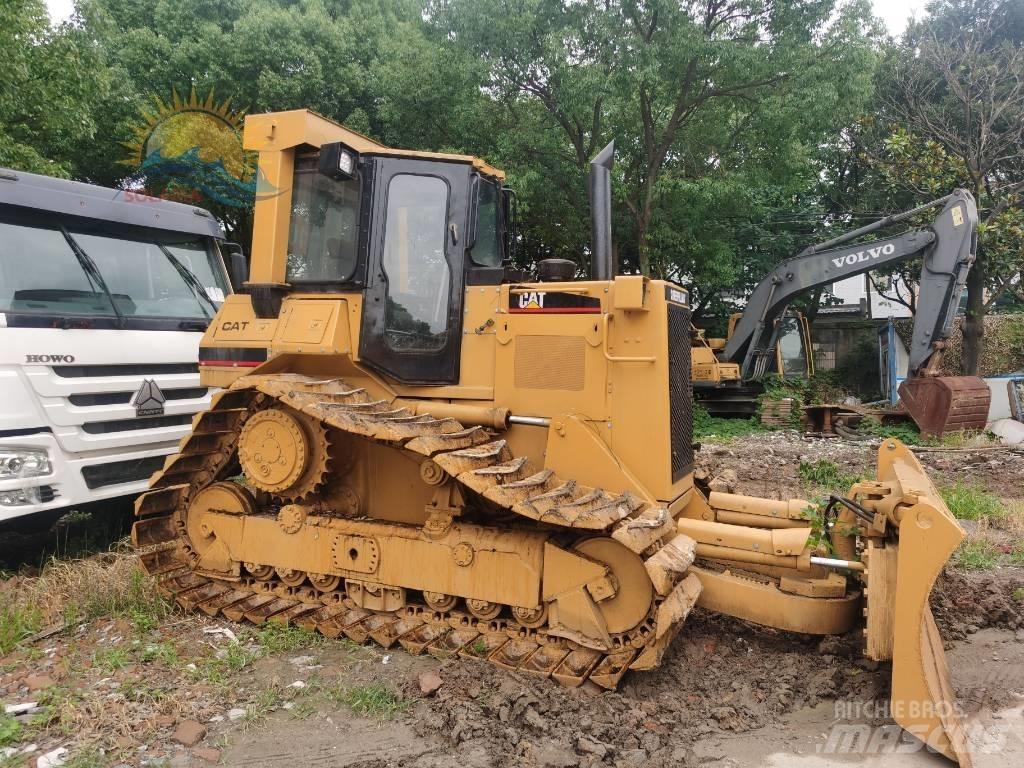 CAT D 5 N Buldozer sobre oruga