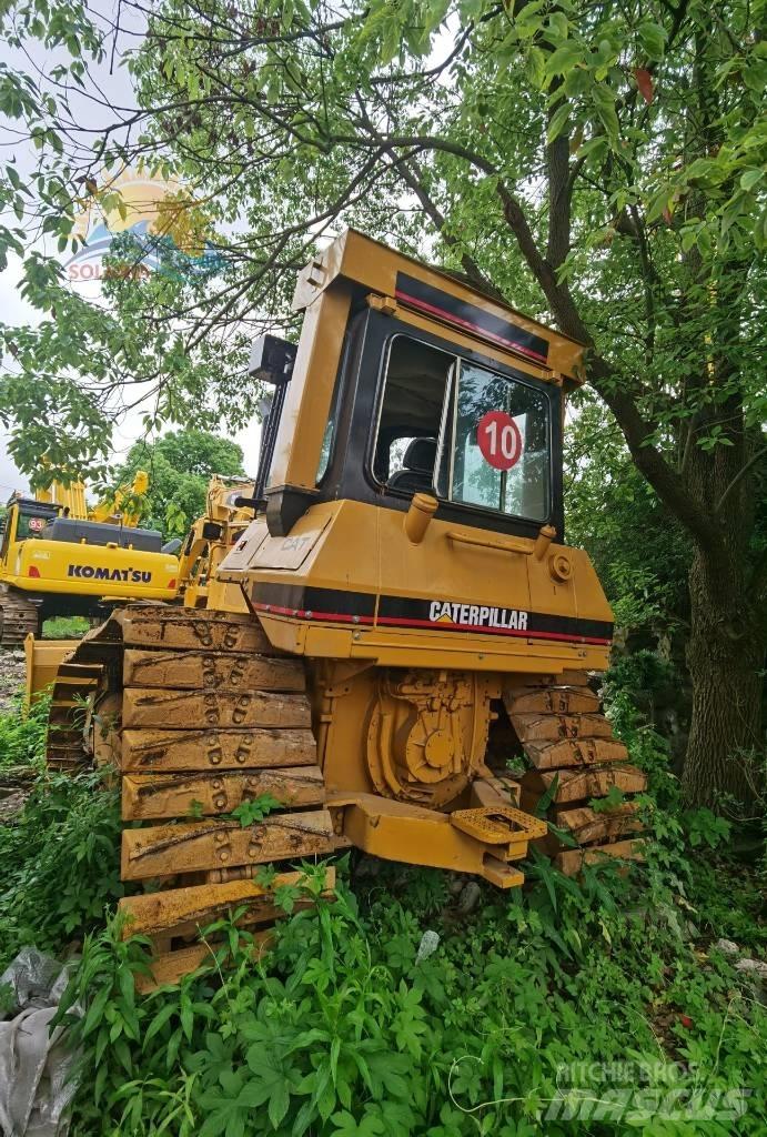 CAT D 5 N Buldozer sobre oruga