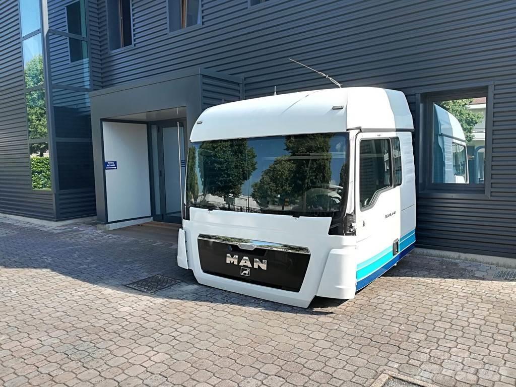 MAN TGX XLX EURO 5 Cabinas e interior