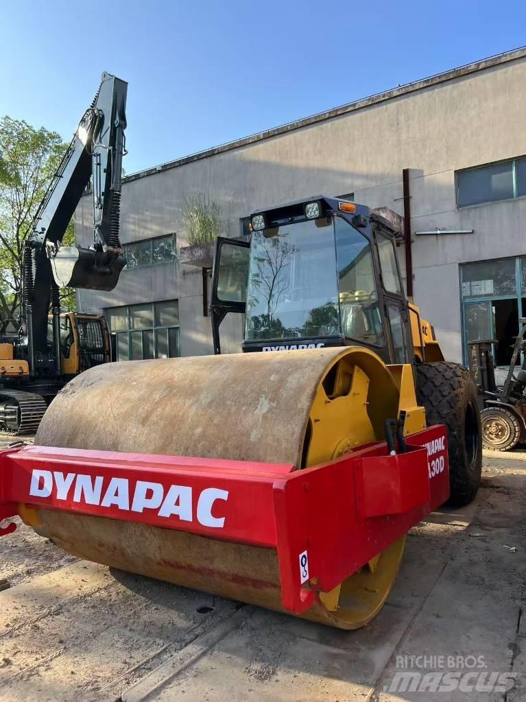Dynapac CA 30 D Rodillos de un solo tambor