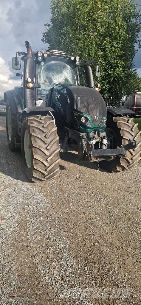 Valtra T194 versu Tractores