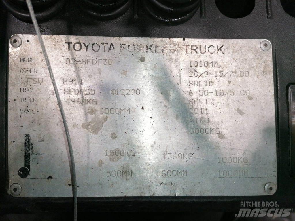 Toyota 02-8FDF30 Carretillas diesel