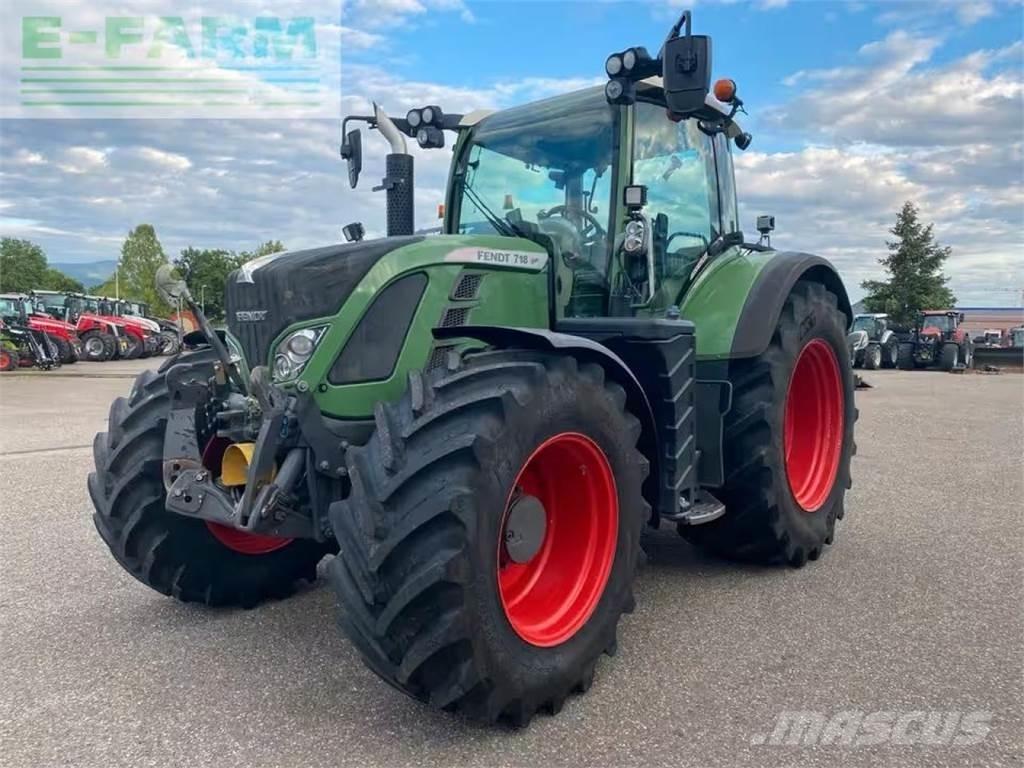 Fendt Vario 718 Tractores