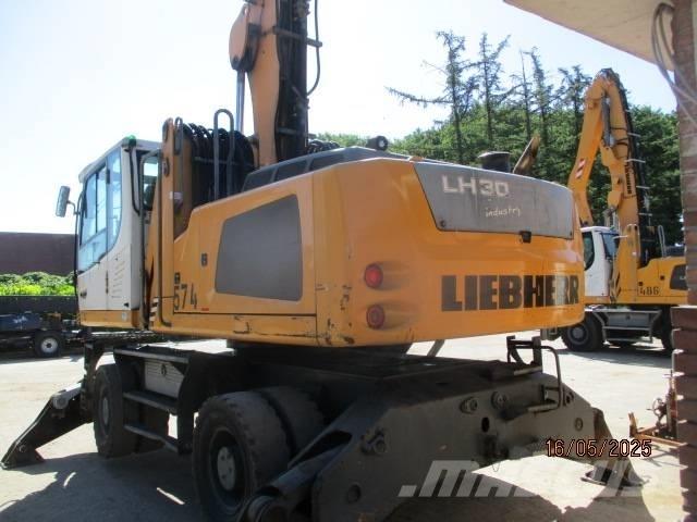Liebherr LH 30 M Excavadoras de manutención