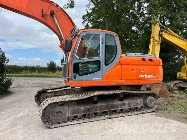 Doosan DX 225 LC Excavadoras de cadenas