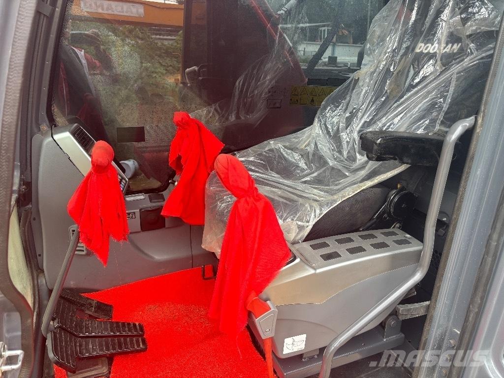 Doosan DX 225 LCA Excavadoras de cadenas