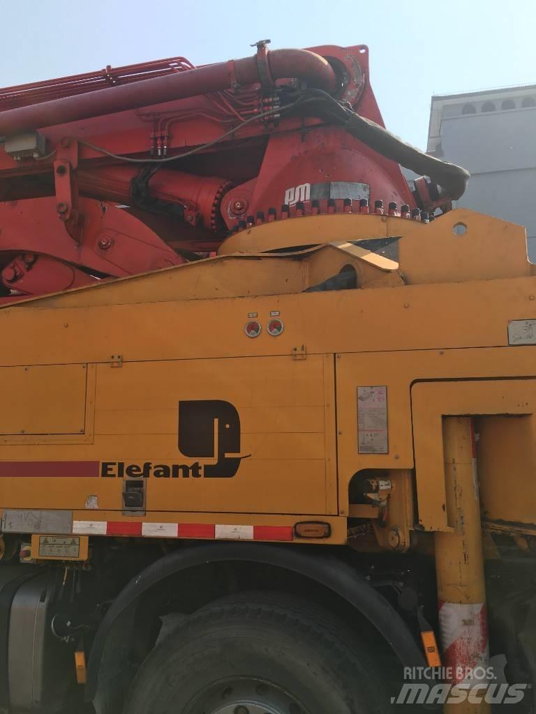 Putzmeister 46m Camión hormigonera