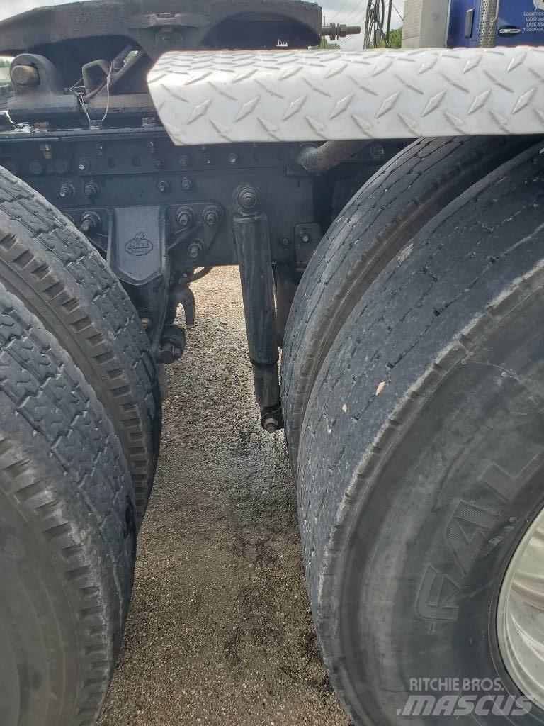 Mack P 164 T Camiones chasis