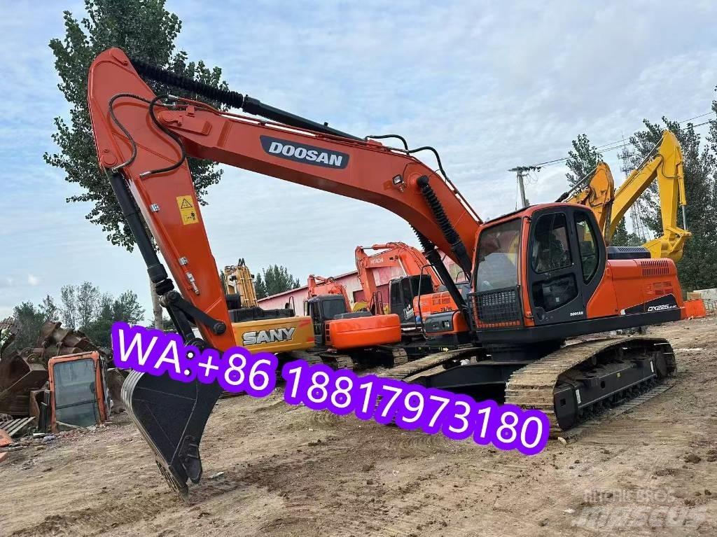 Doosan DX 225 LC Excavadoras de cadenas