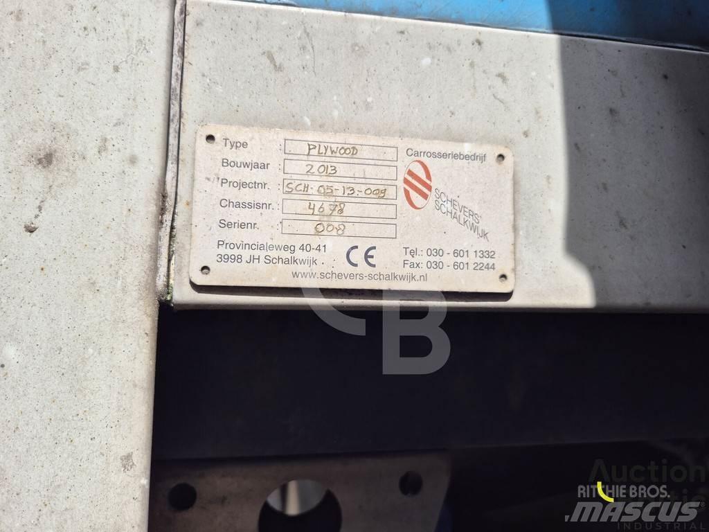 Volvo FL240 Camiones caja cerrada