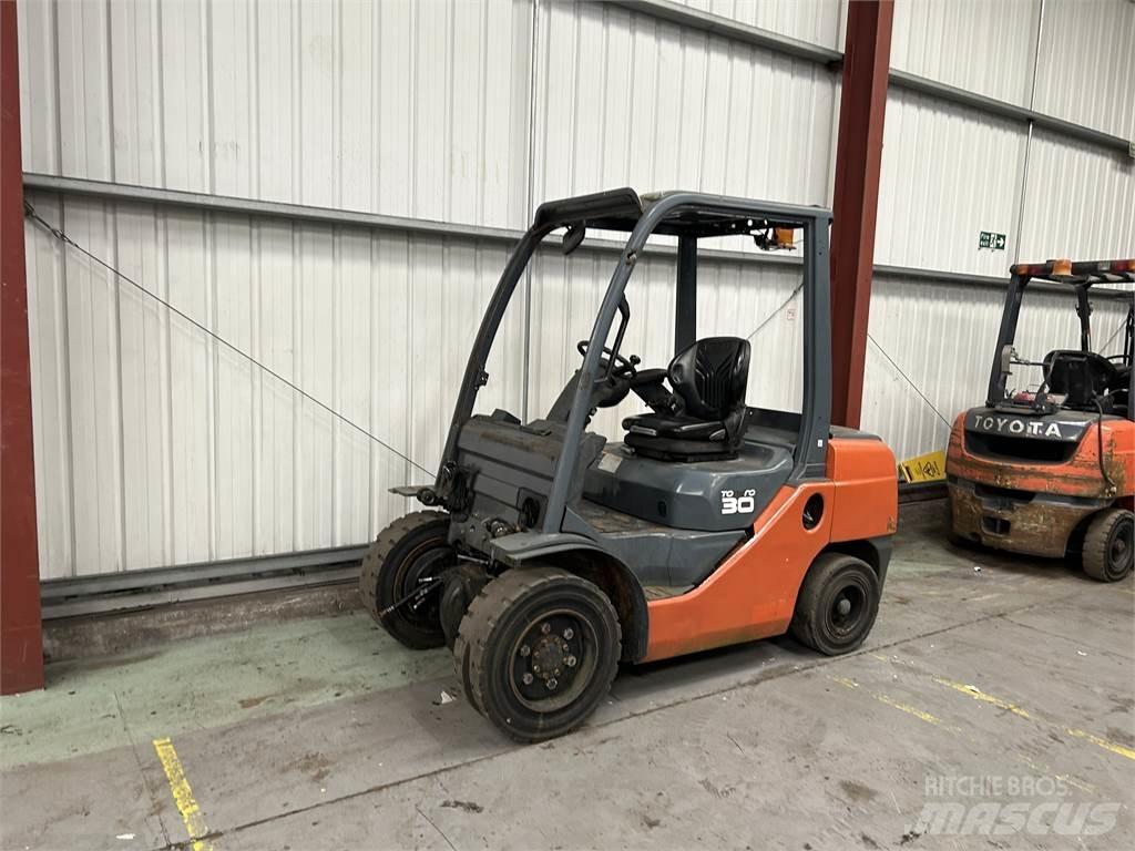 Toyota 02-8FDF30 Carretillas diesel