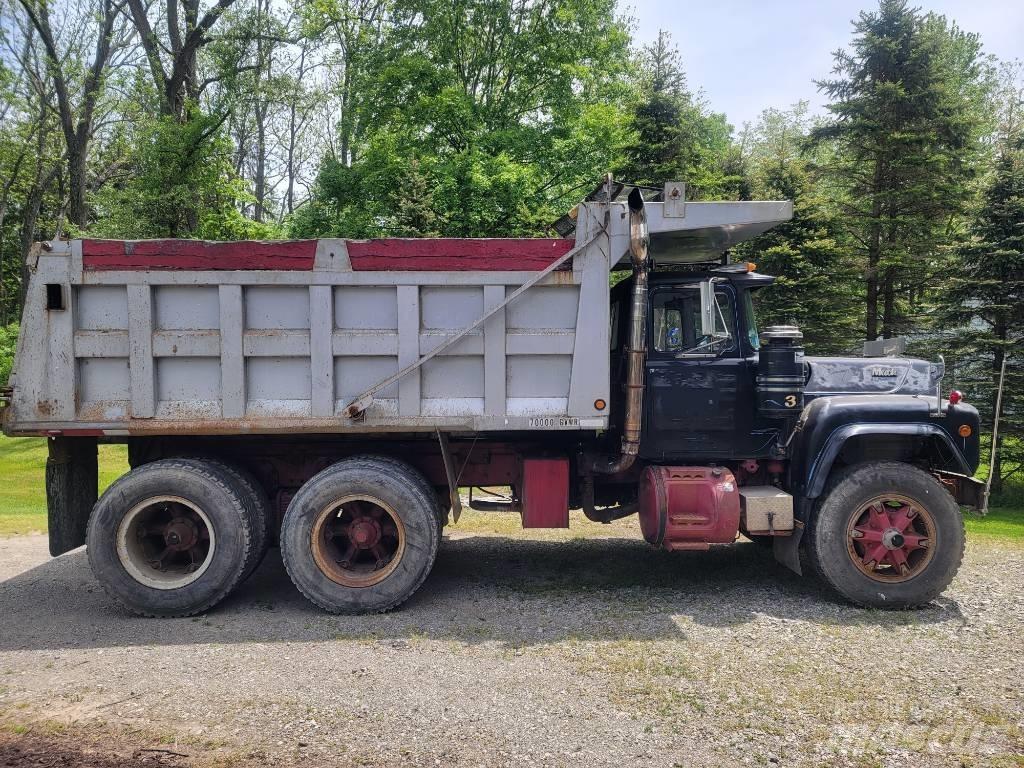 Mack RD 690 SX Camiones bañeras basculantes o volquetes