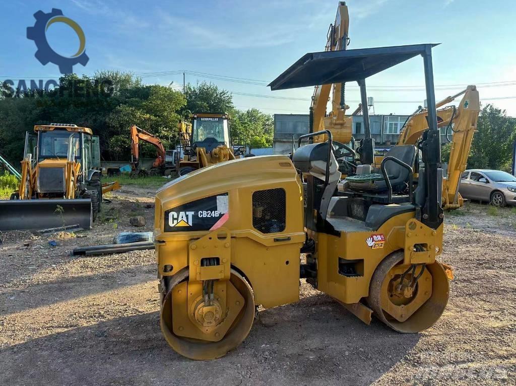 CAT CB 24 B Rodillos de doble tambor