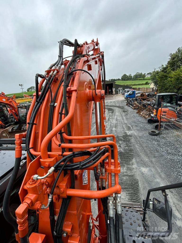 Hitachi ZX 135 US-6 Excavadoras de cadenas