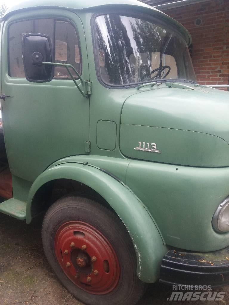 Mercedes-Benz 1113 Camiones bañeras basculantes o volquetes