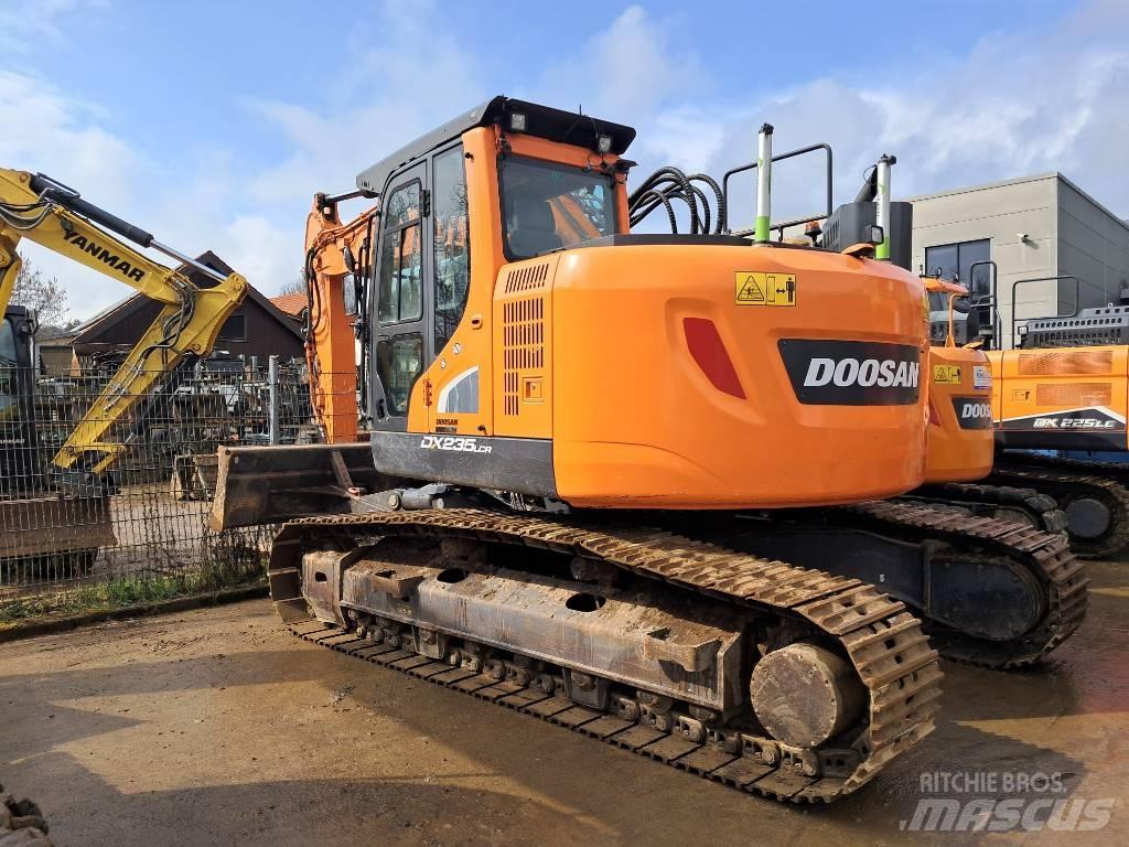 Doosan DX 235 LCR-5 Excavadoras de cadenas