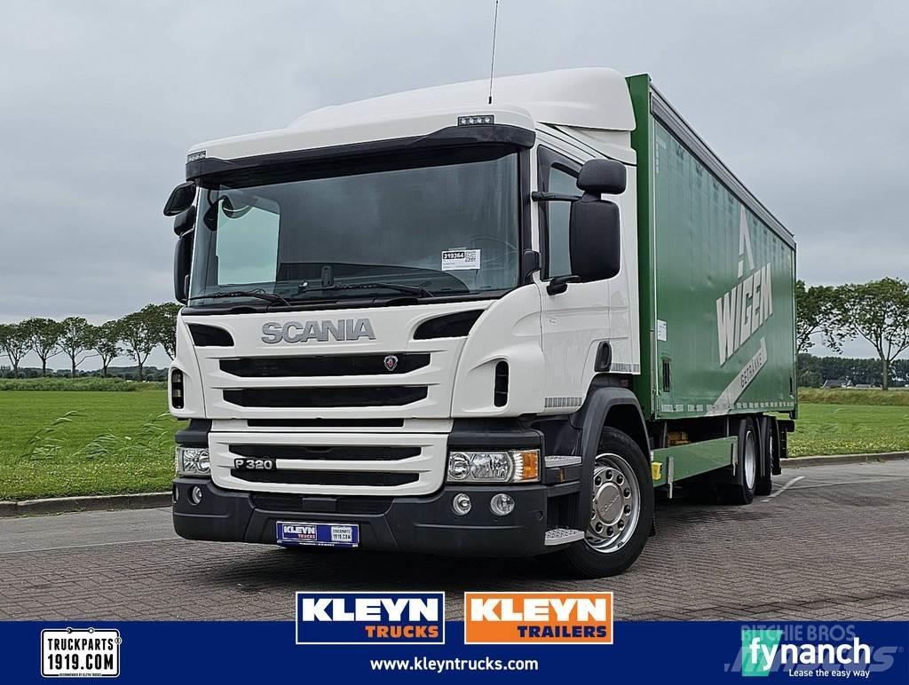 Scania P320 Camión con caja abierta