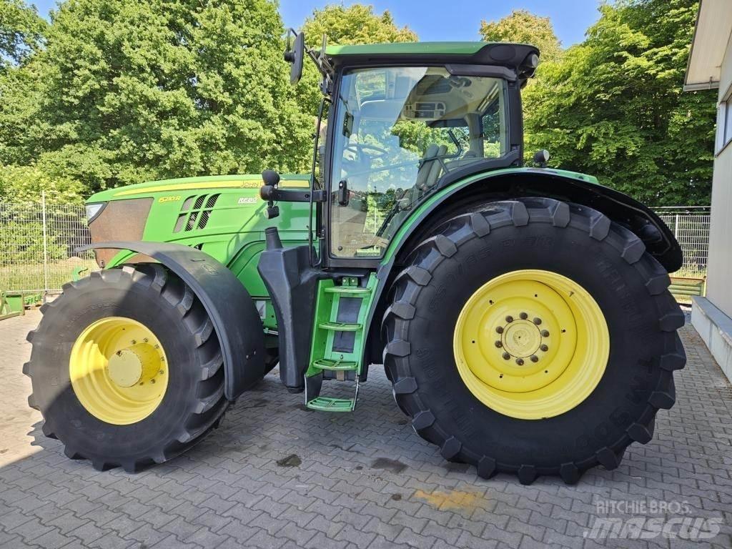 John Deere 6210R Tractores