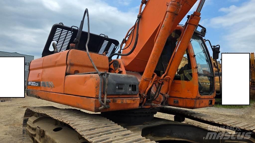 Doosan DX 300 LCA Excavadoras de cadenas