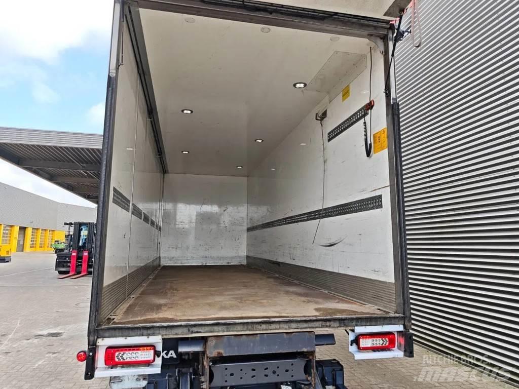 Volvo FM 340 4x2 Camiones caja cerrada