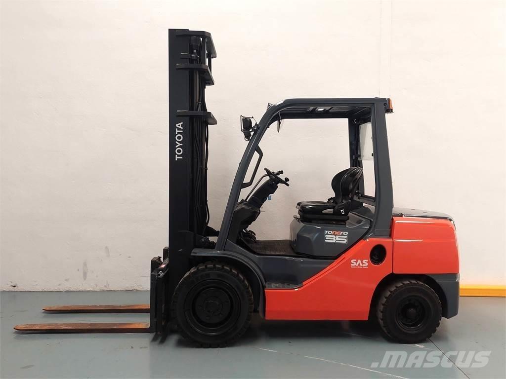 Toyota 52 8FDJF35 Carretillas diesel