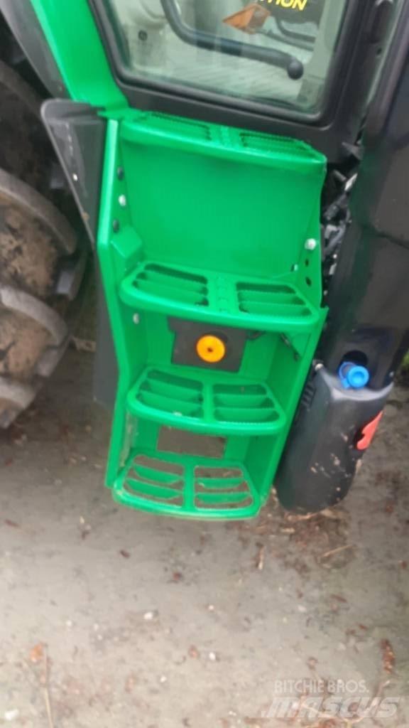 John Deere 6110 R Tractores