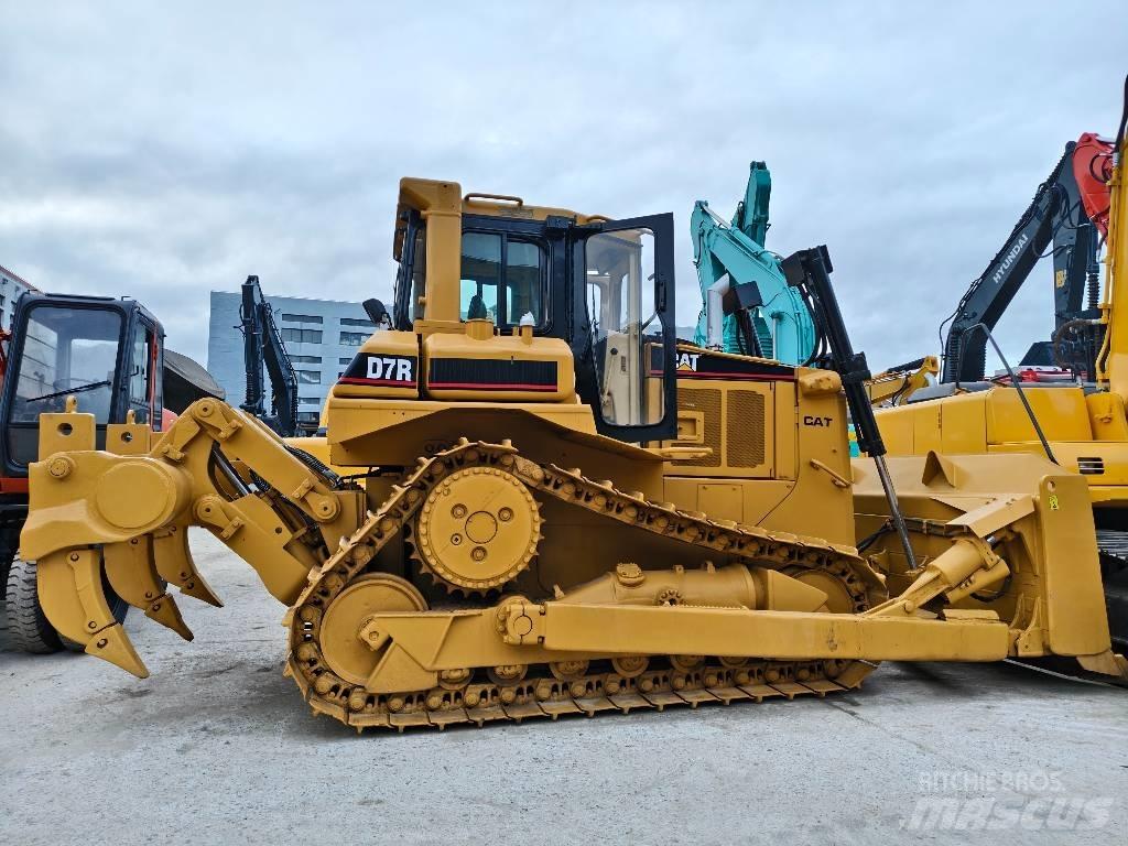 CAT D 7 R Buldozer sobre oruga