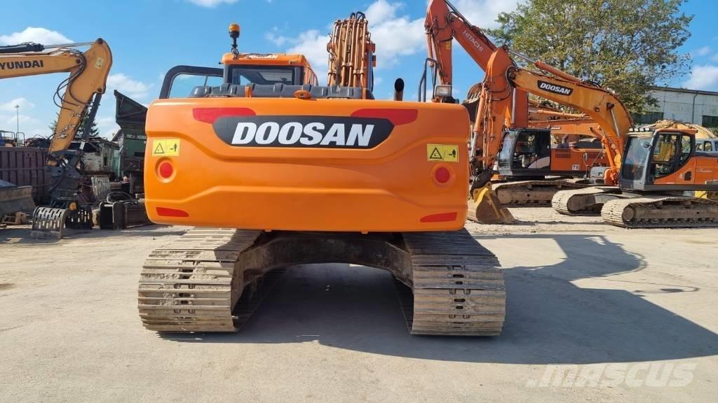 Doosan DX 225 Excavadoras de cadenas