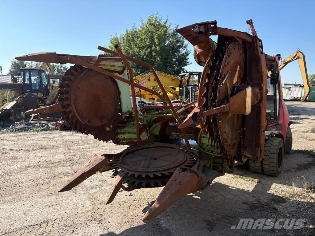 CLAAS RU 450 Picadoras de forraje autopropulsadas