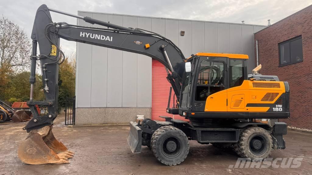Hyundai HW 180 Excavadoras de ruedas