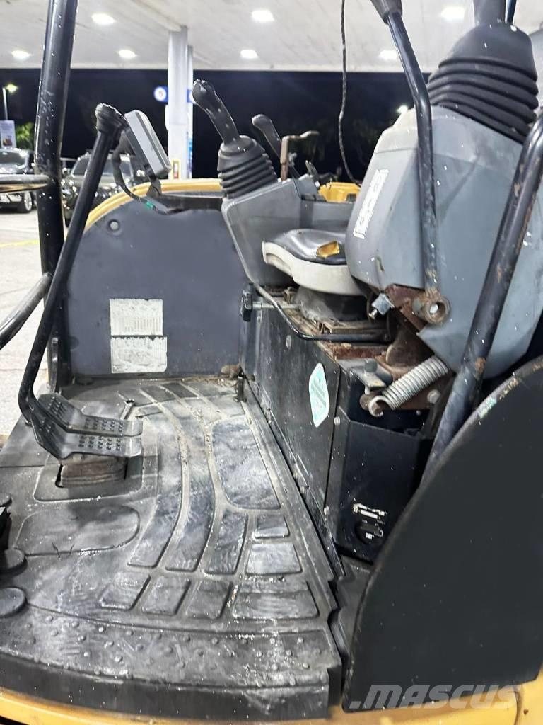 CAT 303.5 E CR Mini excavadoras < 7t