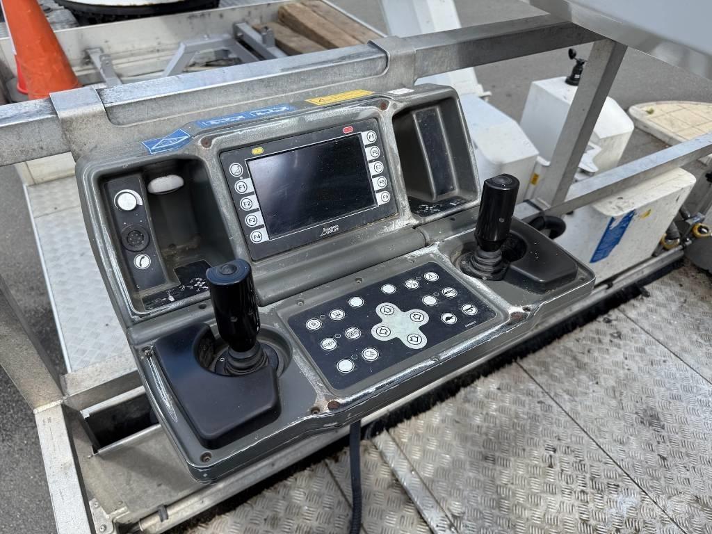 Bronto Skylift S56XR Plataformas sobre camión