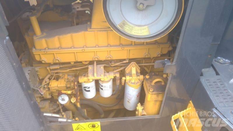 Shantui SD32 Buldozer sobre oruga