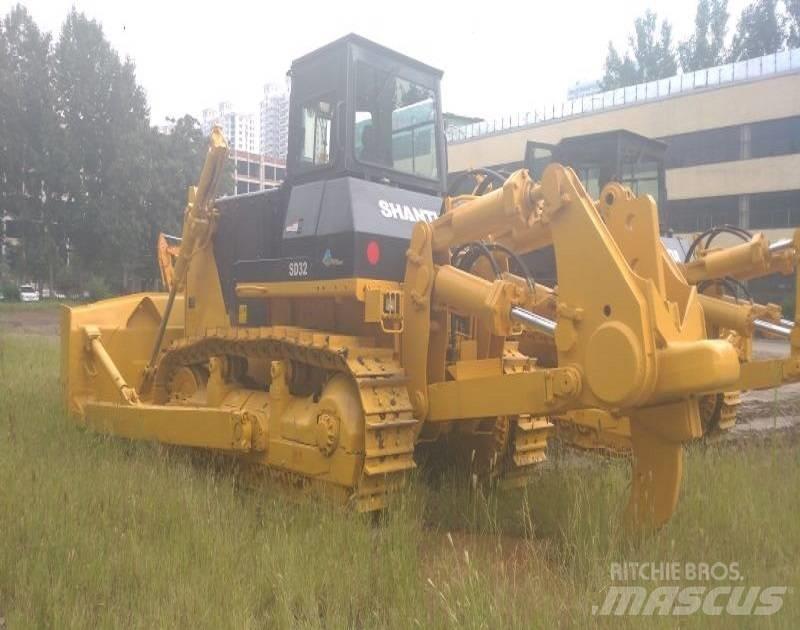 Shantui SD32 Buldozer sobre oruga