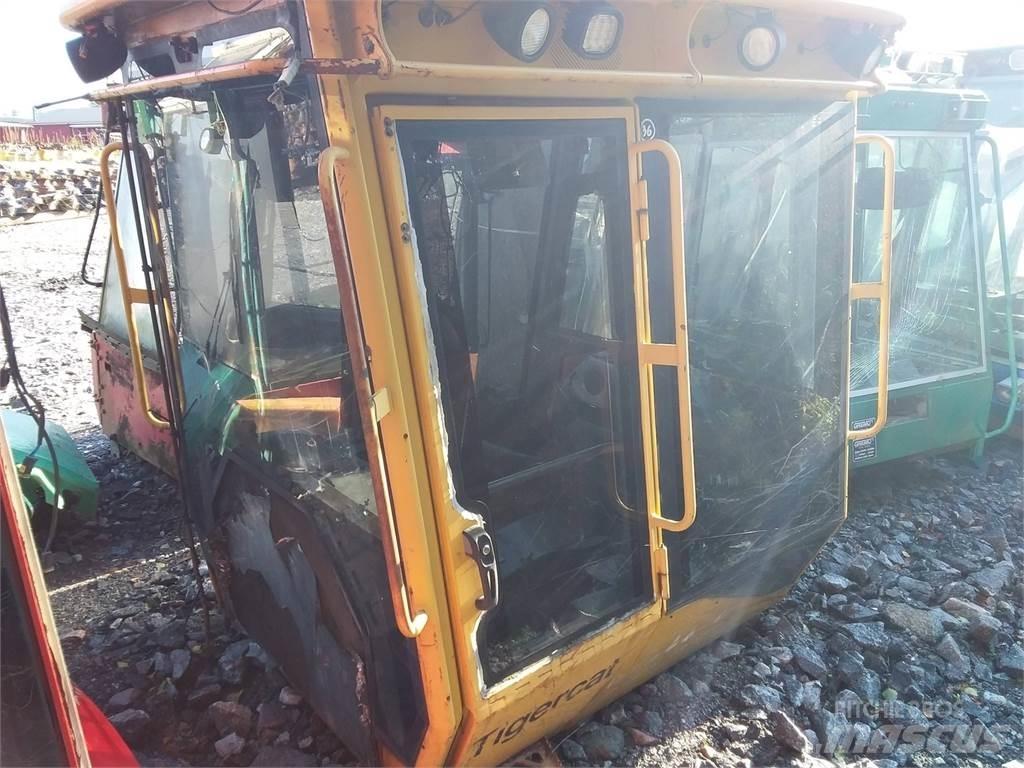 Tigercat 1075 Cabinas e interior