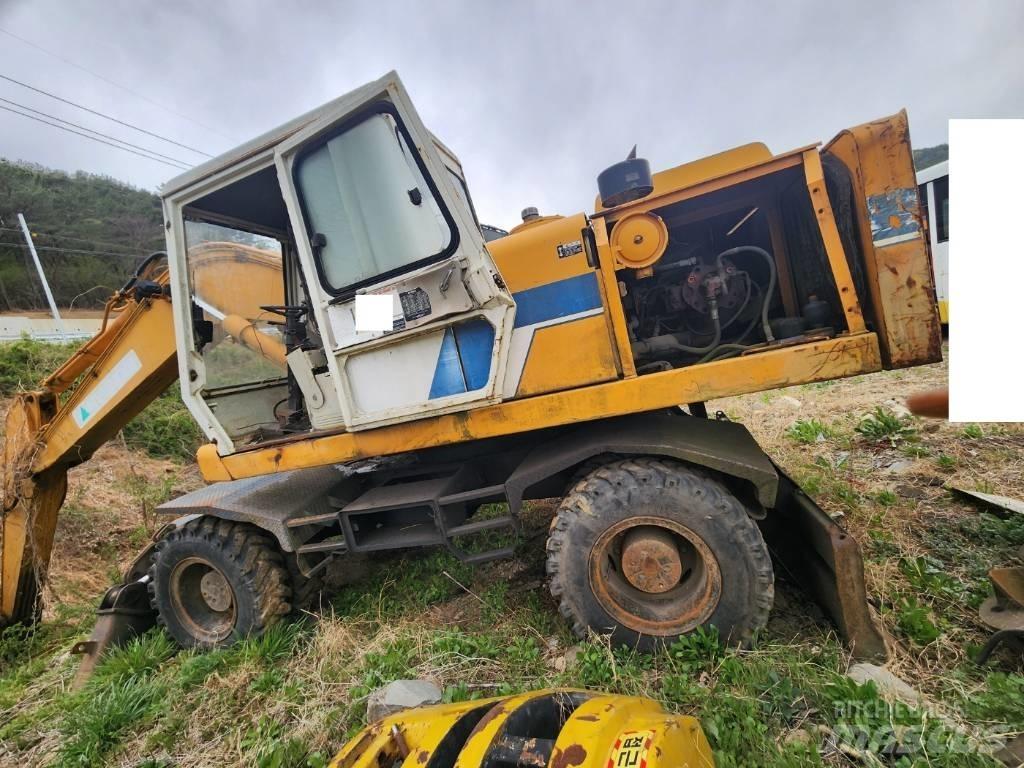 Hyundai ROBEX 2000W Excavadoras de ruedas