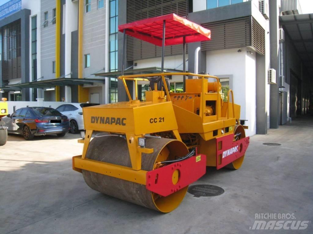 Dynapac CC 21 Rodillos de doble tambor