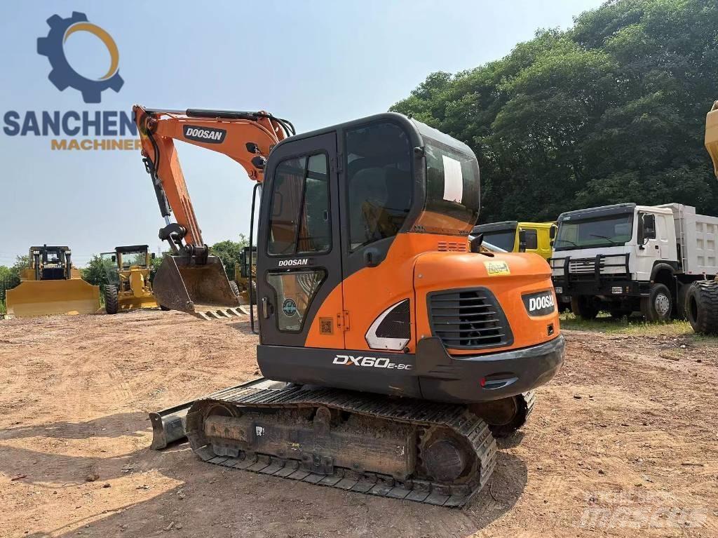 Doosan DX 60 Mini excavadoras < 7t