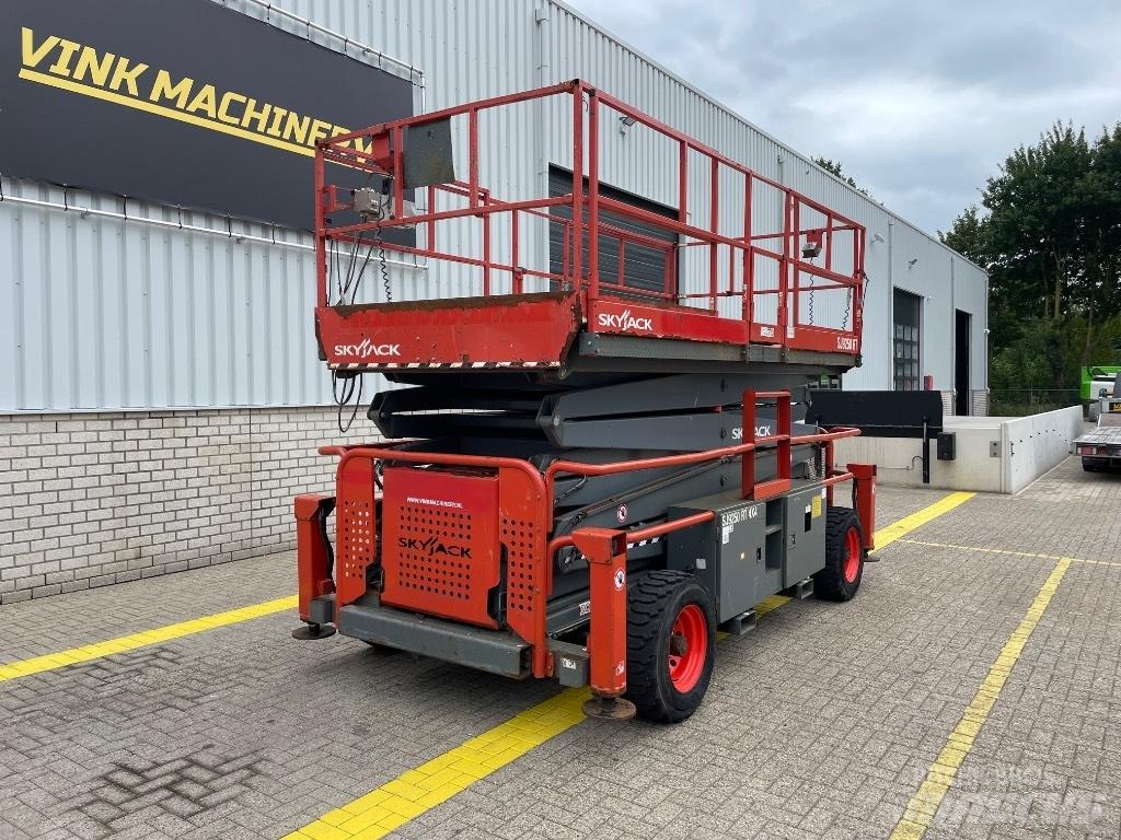 SkyJack SJ 9250 RT Plataformas tijera