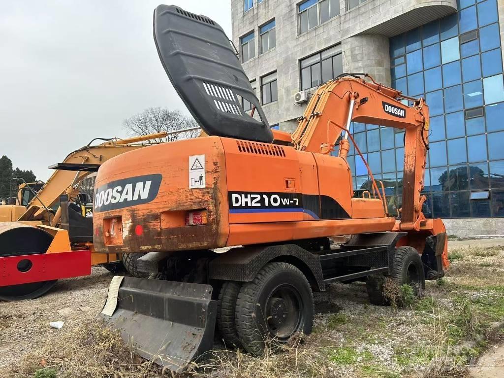 Doosan DH 210 W Excavadoras de ruedas
